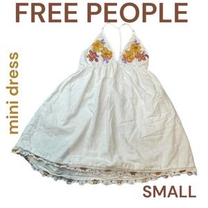 FREE PEOPLE WOMENS WHITE EMBROIDERED MINI DRESS SZ SMALL FLORAL BOHO HIPPIE SUN